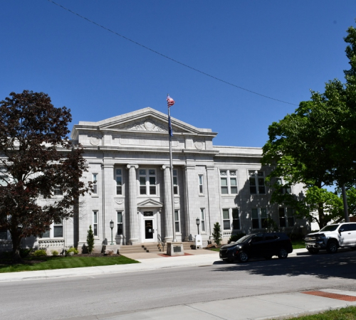Photo of city hall building