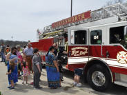 Leavenworth Fire Department showing children the fire truck