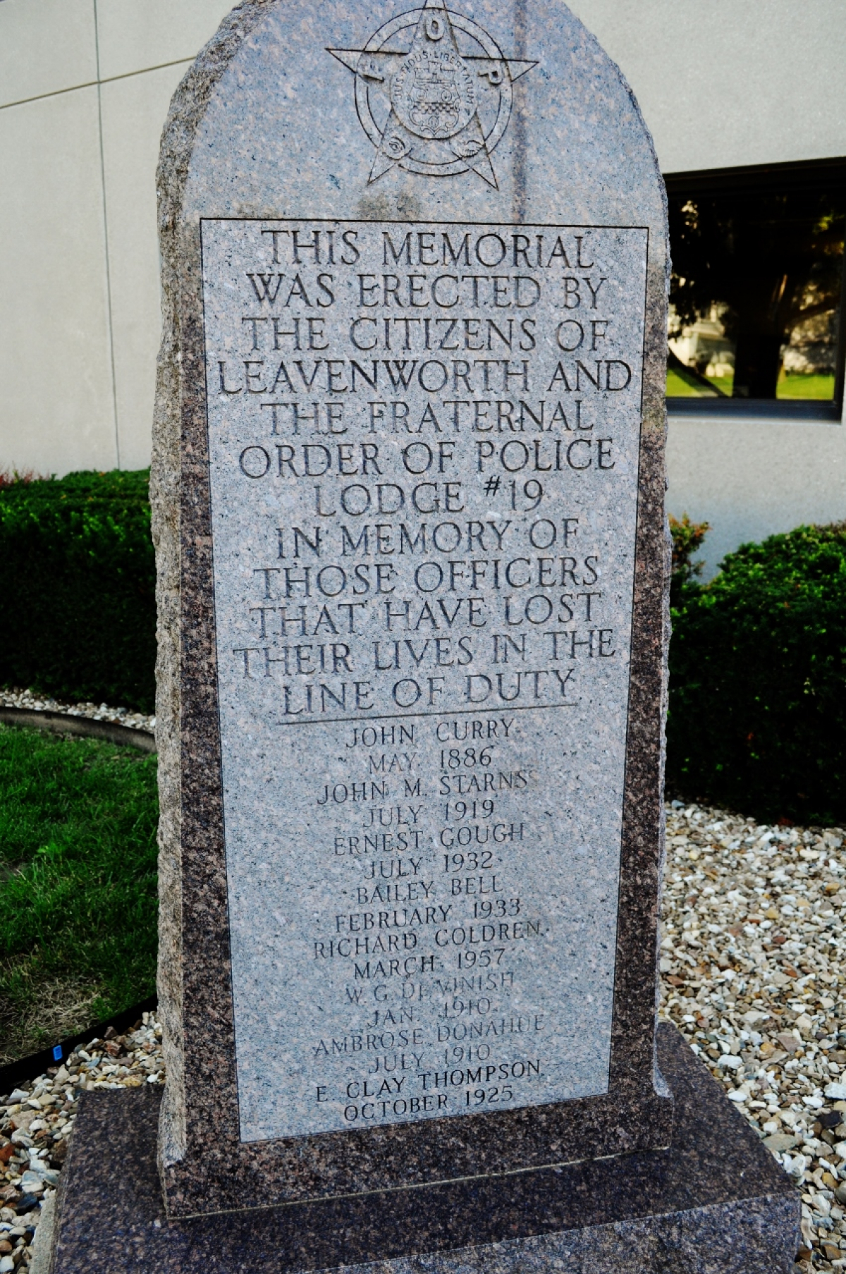 Leavenworth fallen police officers memorial Leavenworth fallen police officers memorial