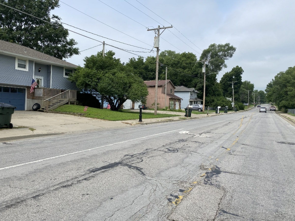 Shawnee Street (15th Street to 10th Street) is scheduled to receive mill and overlay in 2023. Shawnee Street (15th Street to 10th Street) is scheduled to receive mill and overlay in 2023.